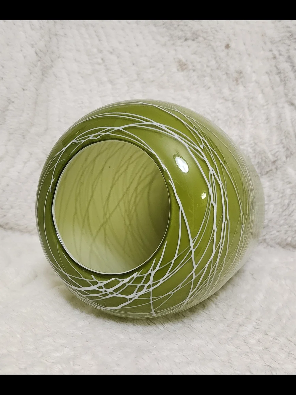 Murano-Style Blown Glass Vase – Lime Green/Chartreuse with White Threads